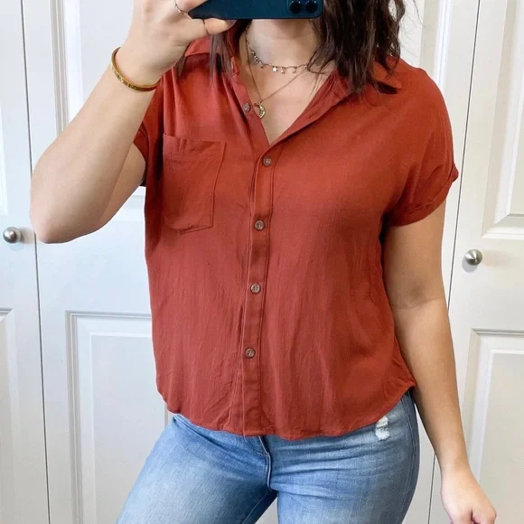 Burnt orange button down short sleeve top - Picture 1 of 3
